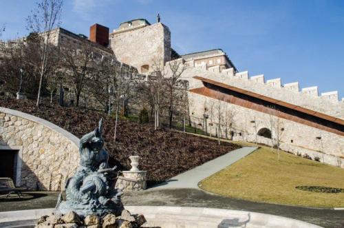 Budapest Castle | Photo Journal: Budapest, a pearl in the Danube | The Solivagant Soul